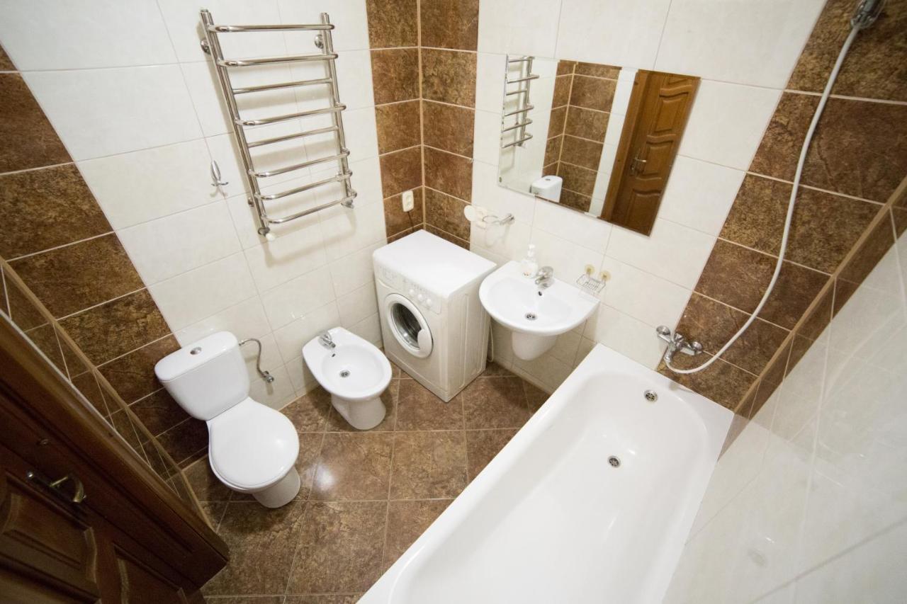 Apartment On Virmenska 3, With 2 Separate Bedrooms Lviv Exterior foto